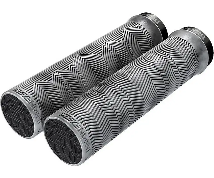 Handtag TRUVATIV Descendant 133 mm Ljusgrå/Svart