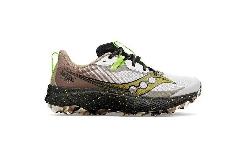 Saucony Trailrunning Skor Endorphin Edge Fog/black